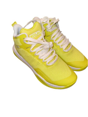 Womens Moolah Basketball Shoes Size 8 Yellow